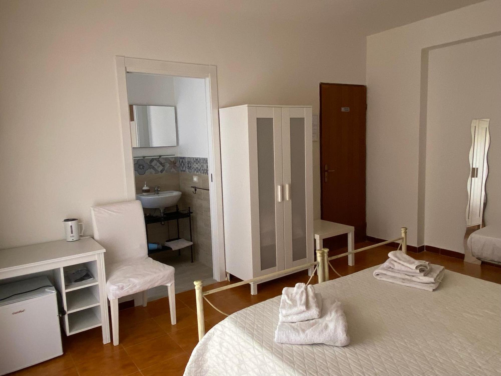 Dragonfly Rooms New Trapani Exterior foto